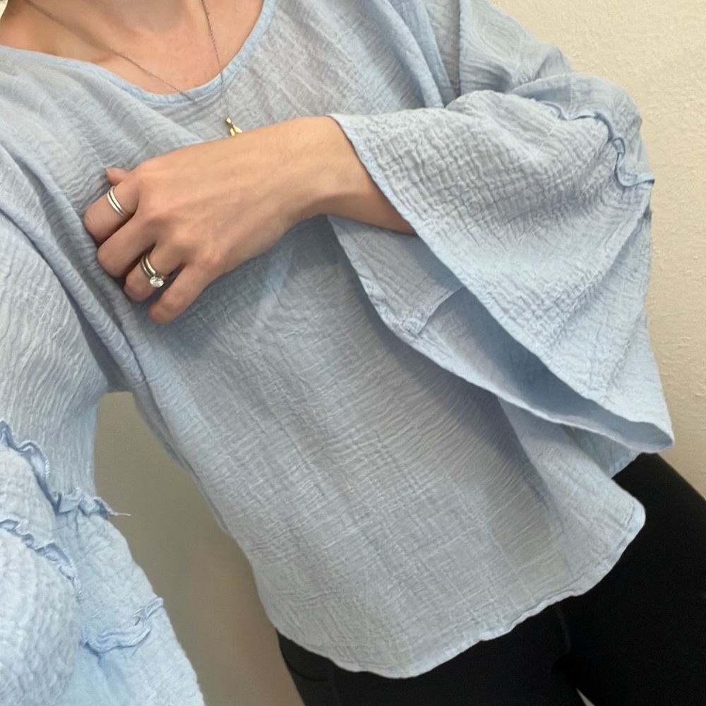 Vince Camuto %99 cotton oversized blouse